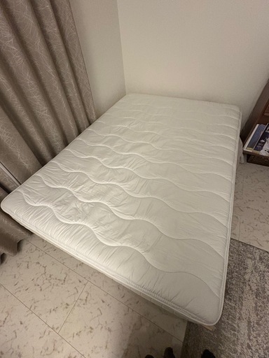 ★お譲り先決定&現金で売却済み:５ヶ月のみ使用のダブルベッドフレーム&マットレス+羽毛布団(ニトリ購入品)