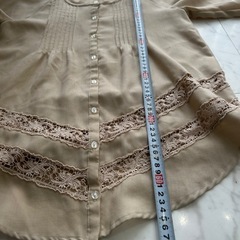 ザンパ　ベージュ　ブラウス　Mサイズの画像