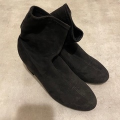 UNIQLO ショートブーツの画像