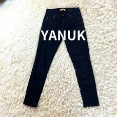 YANUK  （ヤヌーク） ブラックスキニーデニムパンツ パトリ...