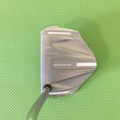 パターとロストボール32個、ボールケースとティーをセットでの画像
