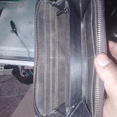 ファスナー財布の画像