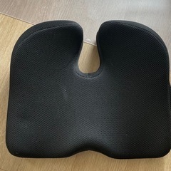 オフィスチェア【ランバーサポートクッション付】の画像