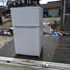 2020年式2ドア87L冷蔵庫2000円で売ります。