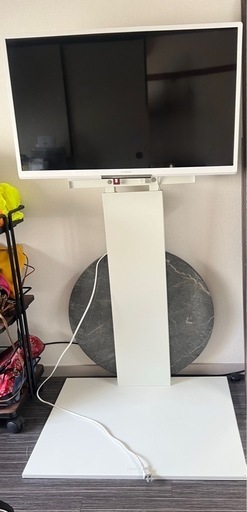 最終値下げ！定価8万！スタイリッシュ！32インチテレビ\u0026テレビ台　スタンド　おしゃれ白