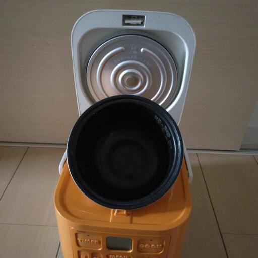 オレンジの炊飯器