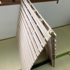 二つ折り　すのこベッド　 シングル　1,000円 