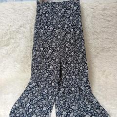 トップスとフレアーキュロットの画像
