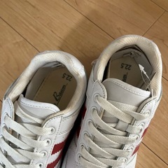 スニーカー
の画像