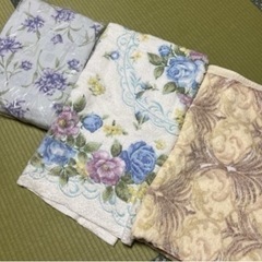 【おまとめ専用】シートクッション、綿毛布、タオルケット、肌着セットの画像