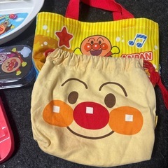処分予定！アンパンマンお弁当、食器の画像