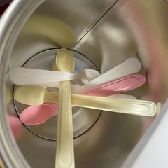 ミルク缶の空き容器　9個セットの画像