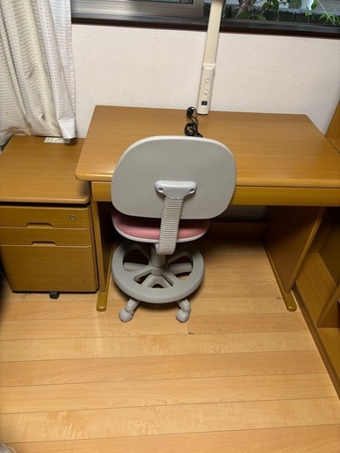 【緊急】学習机、椅子【美品】