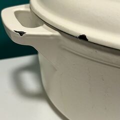 アイリスオーヤマ　鋳鉄鍋　24cm ホワイトの画像