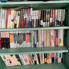 【無料】韓国語版　韓国書籍　200冊程度まとめてお譲りしたいです