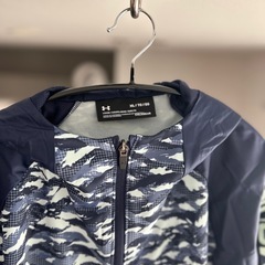 上着/新品/アンダーアーマー◎生地◎の画像