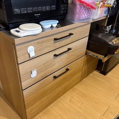 ２５日まで最終値下げ　カップボードの画像