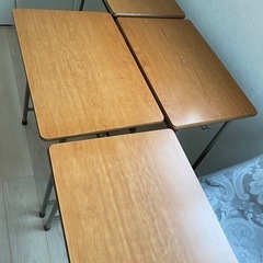 勉強用机の画像