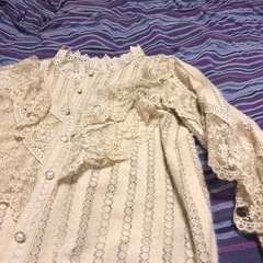 ベージュ春ブラウス新品