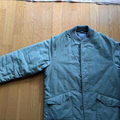 Cohenのアウターカーキ色の画像