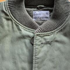 Cohenのアウターカーキ色の画像