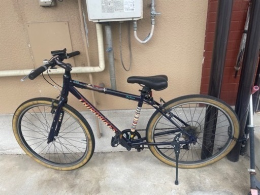 自転車　クロスバイク　大人