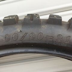 中古オフロードタイヤ　□　90/90-21の画像