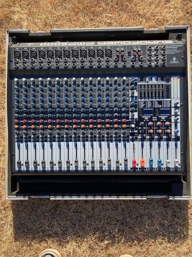 パワードミキサーPMP6000ベリンガー