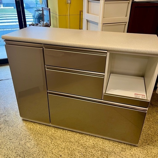 《売約済》【武蔵小山店】ニトリ　キッチンカウンター　食器棚　レンジボード　カウンター　アルミナ2 120CT　シルバー　サイドボード　キッチン収納　フルスライドレール　スライドレール