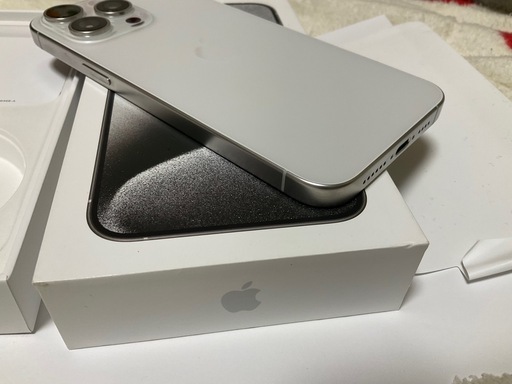 超美品 iPhone15 Pro Max 256GB