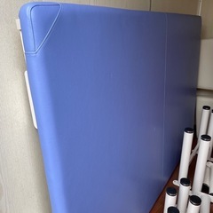 リハビリベッド