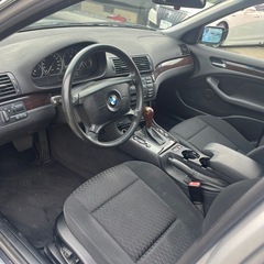 大変希少左ハンドルBMW330iの画像