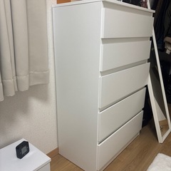 IKEAタンスの画像