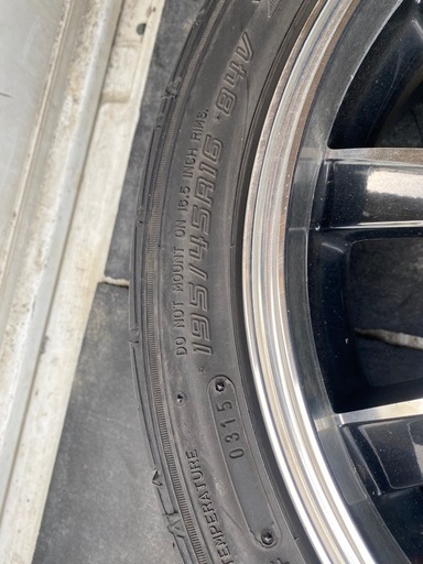 195/45R16 
サマータイヤ　4本セット
