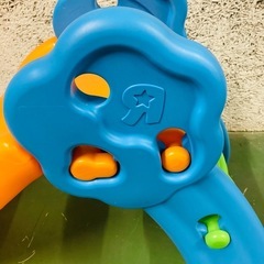 トイザらス　プラスチック製　ミニ滑り台　の画像