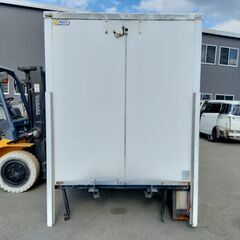小型トラック 保冷箱 物置 倉庫 の画像