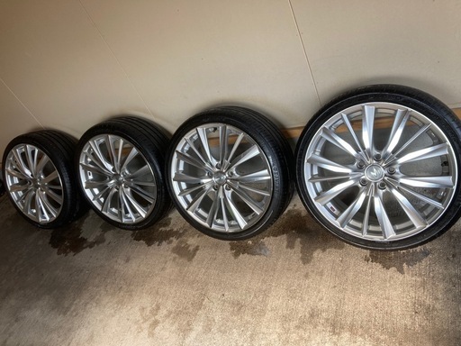 夏タイヤホイールセット（4本）社外 アルミ　ウェッズ　レオニスVX 19インチ