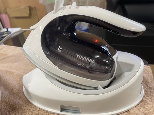 031208東芝コードレススチームアイロン2020年製