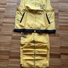 新品　ベスト＆パンツセット　メンズ❗️黄色