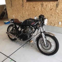 YAMAHA ヤマハ　SR400 カフェレーサー　低走行の画像