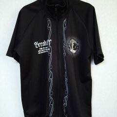 新品に限りなく近い中古　半袖トップス　M　黒　送料が高いので取り...