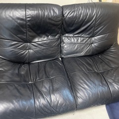 黒皮ソファー