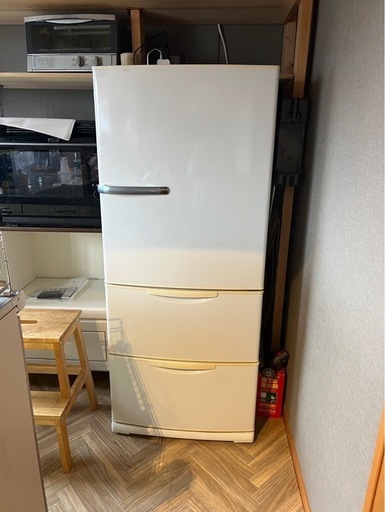 冷蔵庫　3ドア