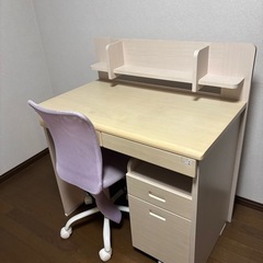 学習机　女の子向け　