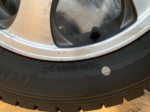 急募！スタッドレスタイヤ　165/65R14