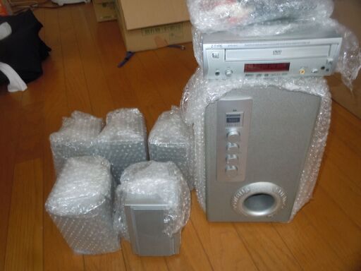 ＤＶＤプレイヤー　音響セット　新品　多少の値引き可能です。