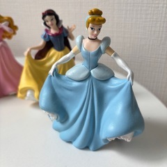 日本未発売❤️カリフォルニアディズニー購入品　ディズニープリンセス　フィギュアの画像