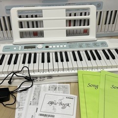 キーボードピアノ(光る鍵盤で簡単ピアノ練習！)