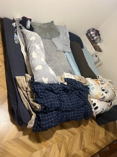 シングルベッド　セミダブルベットセット　掛け布団、敷布団セット　写真のもの全ての価格です。