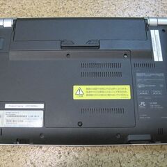 SONYノートパソコン VAIO VPCYB29KJ-G(PCG-31311N)の画像